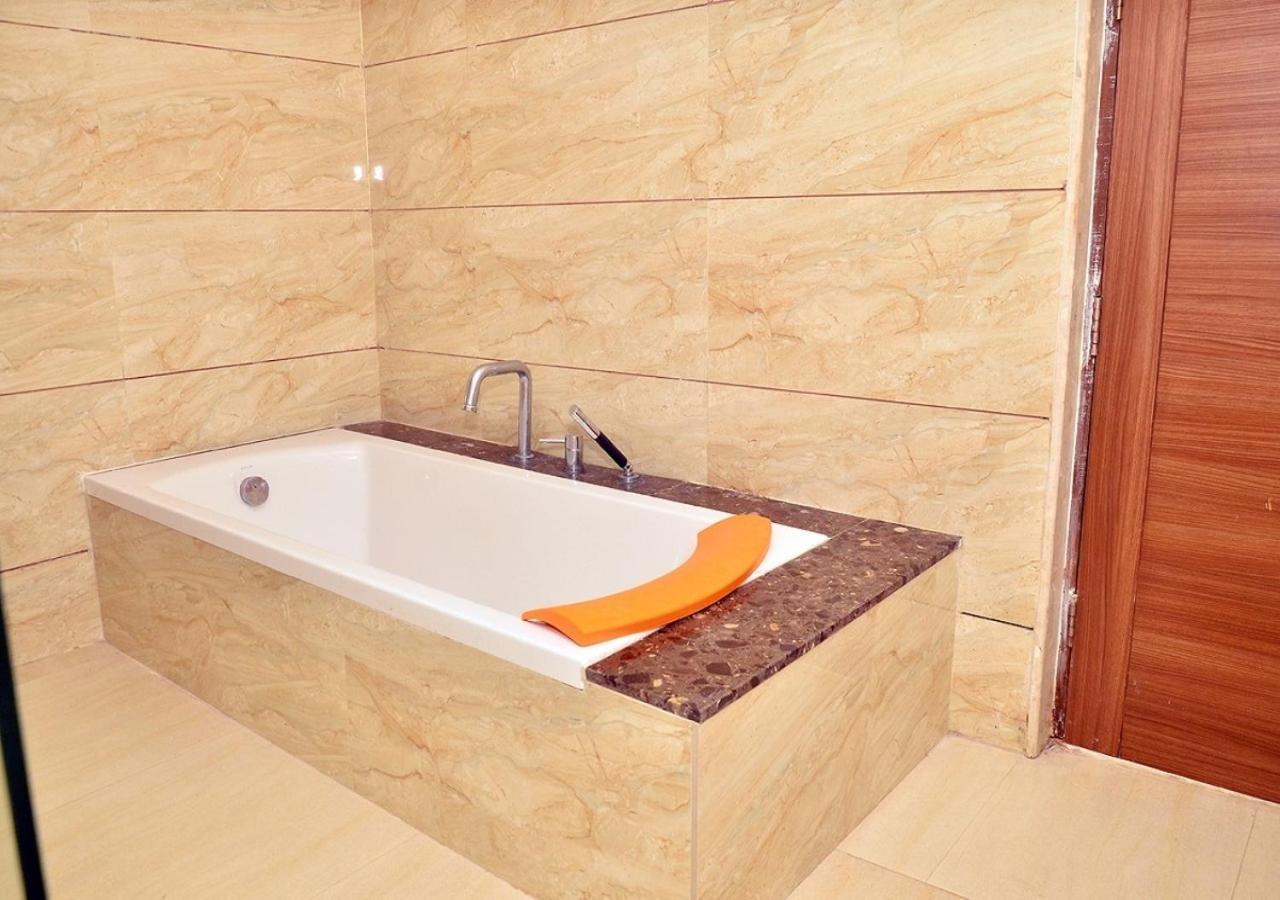 Golden Residency Hotel Раманатапурам Екстериор снимка