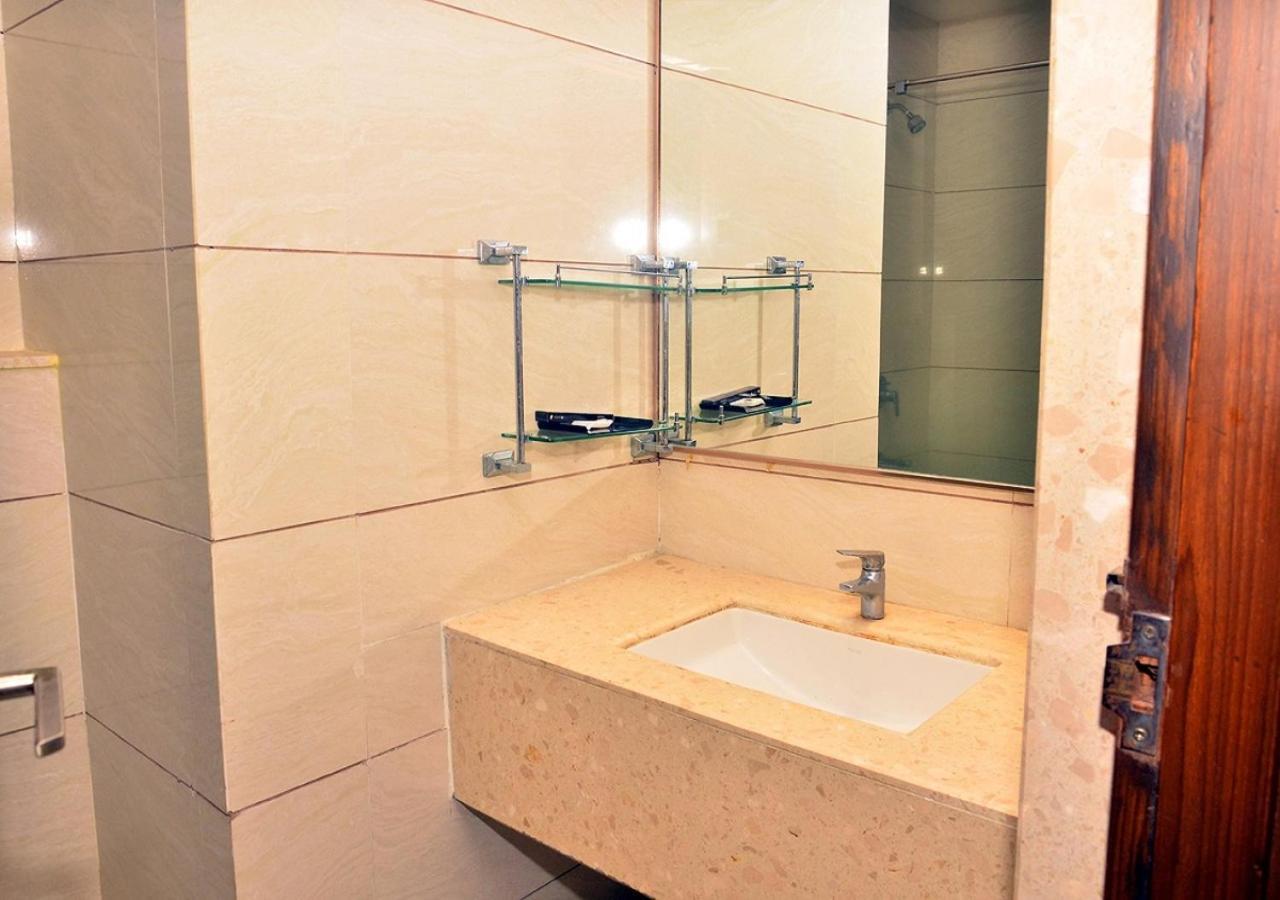 Golden Residency Hotel Раманатапурам Екстериор снимка