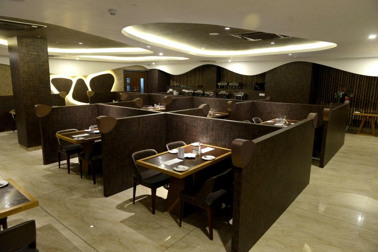 Golden Residency Hotel Раманатапурам Екстериор снимка